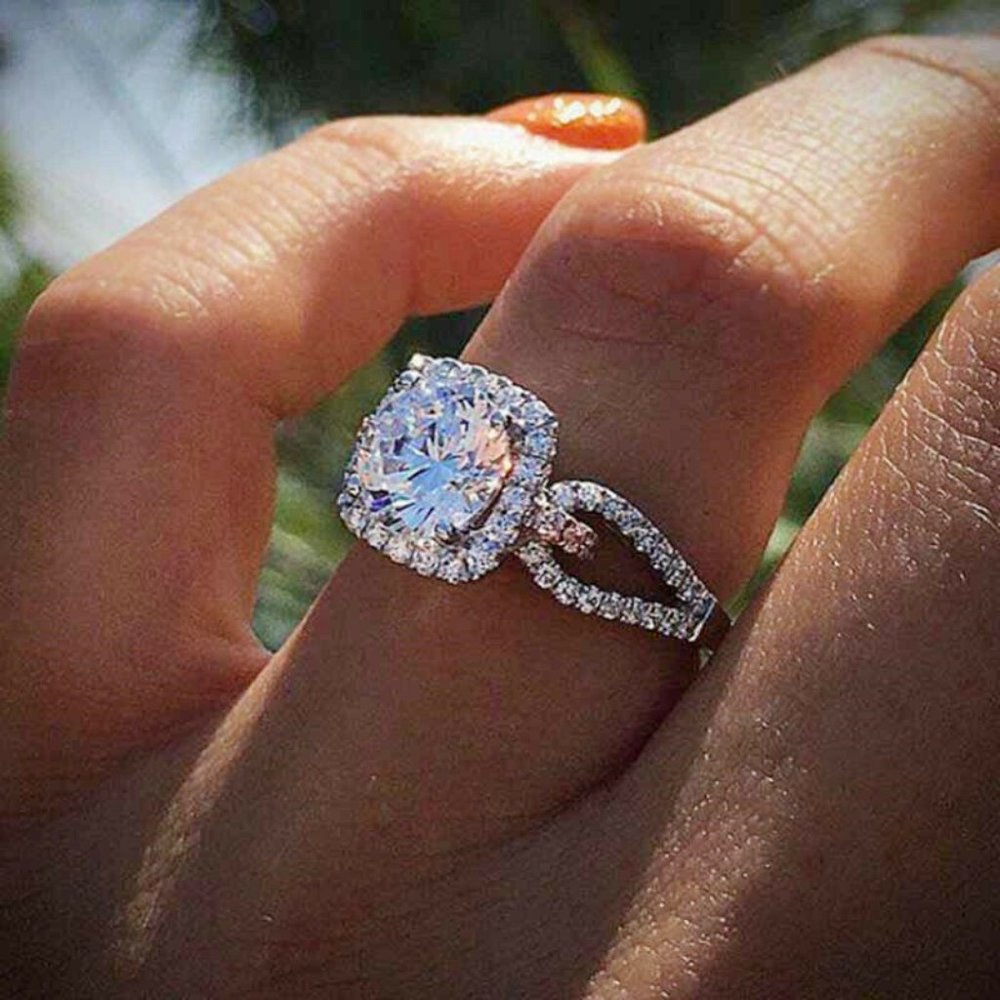 New 925 Silver Round Cut White Sapphire Ring